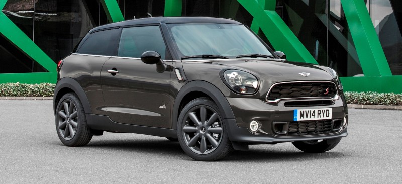 Car-Revs-Daily.com - 2015 MINI PACEMAN LED and Dark Style Updates 9