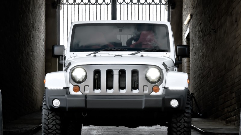 High-Fashion JEEP Upgrades - KAHN Design Shows Sexy New Wrangler Grilles, LEDs, Wheels and Leathers 23