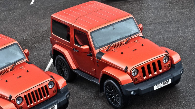 High-Fashion JEEP Upgrades - KAHN Design Shows Sexy New Wrangler Grilles, LEDs, Wheels and Leathers 32