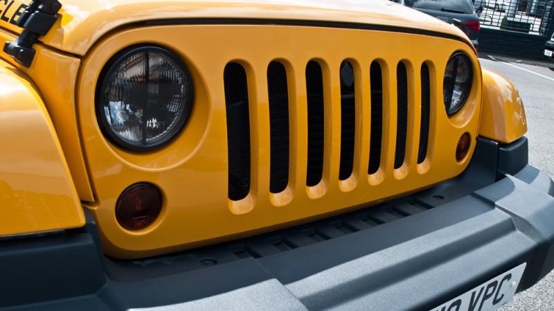 High-Fashion JEEP Upgrades - KAHN Design Shows Sexy New Wrangler Grilles, LEDs, Wheels and Leathers 41