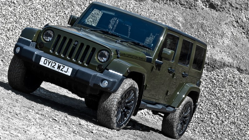 High-Fashion JEEP Upgrades - KAHN Design Shows Sexy New Wrangler Grilles, LEDs, Wheels and Leathers 44