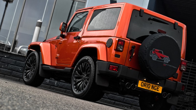 High-Fashion JEEP Upgrades - KAHN Design Shows Sexy New Wrangler Grilles, LEDs, Wheels and Leathers 6