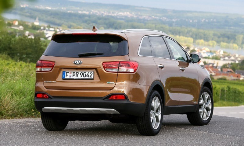 2016 Kia Sorento Debuts in Paris With Jaguar-Baiting Style at Ford Prices 39