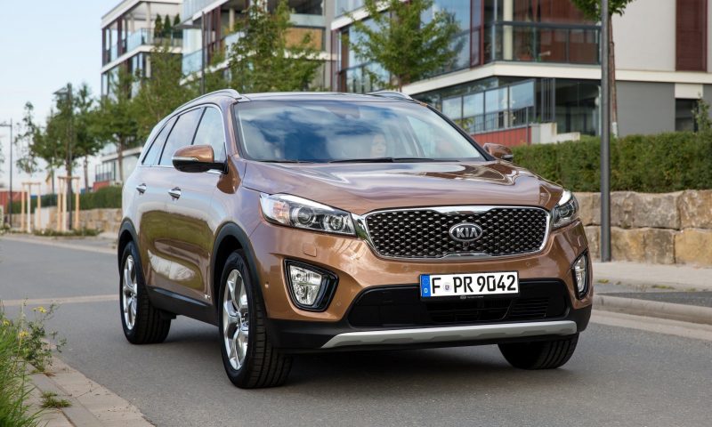 2016 Kia Sorento Debuts in Paris With Jaguar-Baiting Style at Ford Prices 41