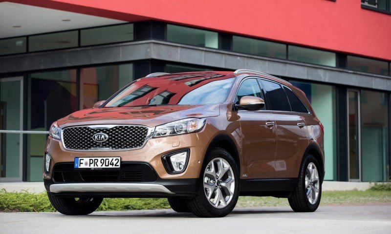 2016 Kia Sorento Debuts in Paris With Jaguar-Baiting Style at Ford Prices 42