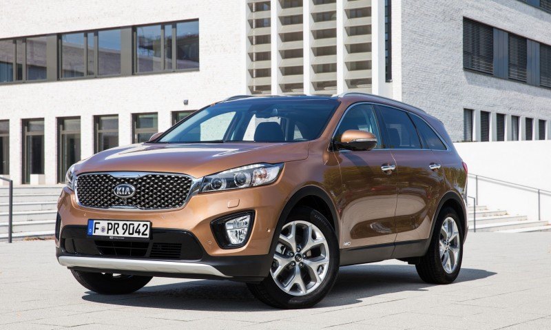 2016 Kia Sorento Debuts in Paris With Jaguar-Baiting Style at Ford Prices 44