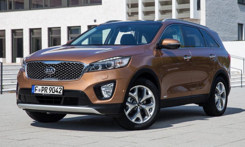 2016 Kia Sorento Debuts in Paris With Jaguar-Baiting Style at Ford Prices 46