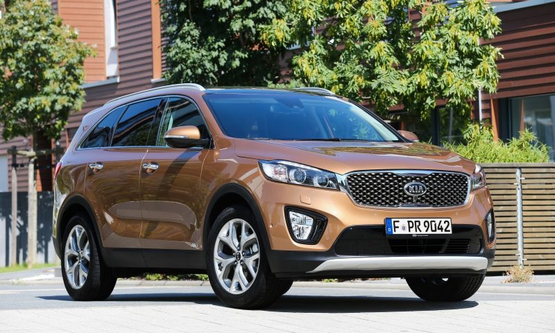 2016 Kia Sorento Debuts in Paris With Jaguar-Baiting Style at Ford Prices 50