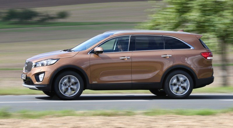 2016 Kia Sorento Debuts in Paris With Jaguar-Baiting Style at Ford Prices 63