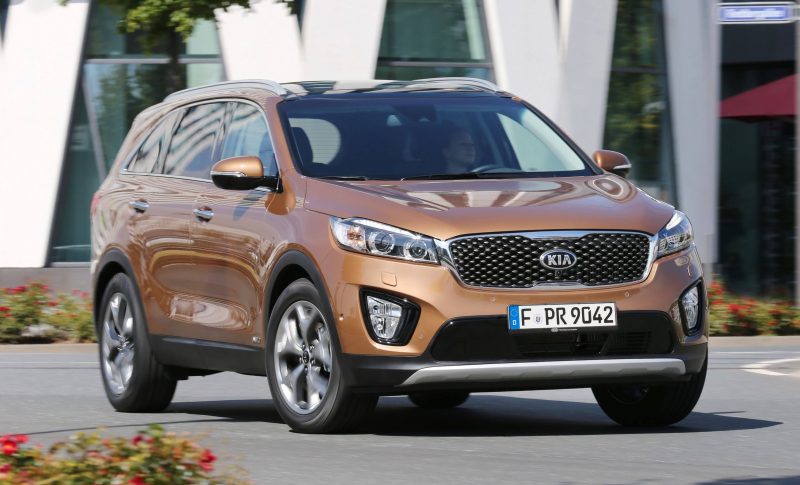 2016 Kia Sorento Debuts in Paris With Jaguar-Baiting Style at Ford Prices 64