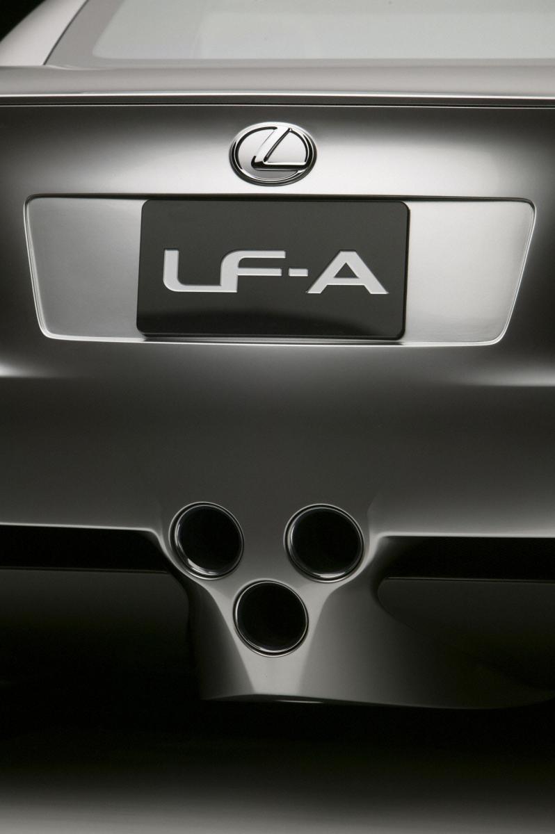 2005 Lexus LFA Coupe 17