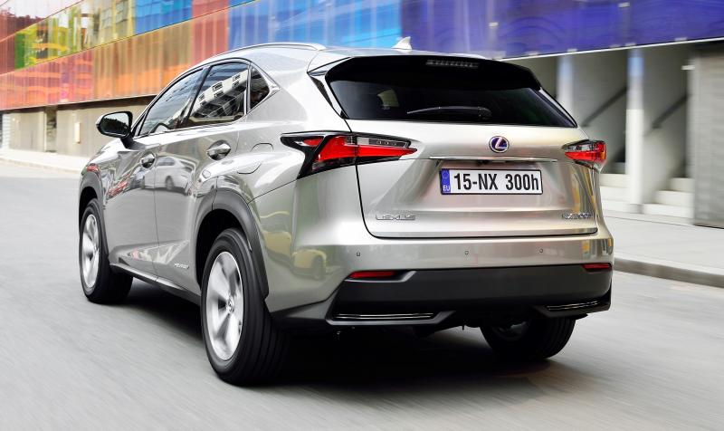 2015 Lexus NX300h 9