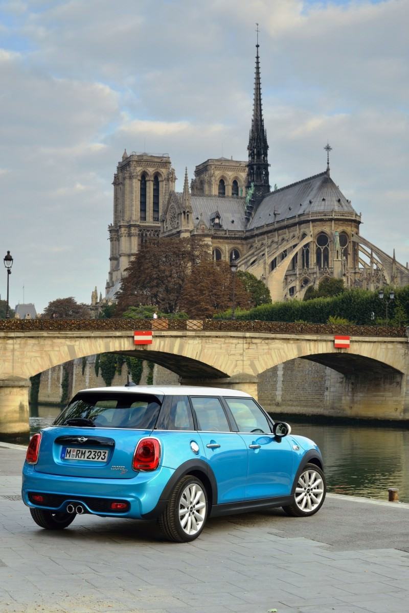 2015 MINI Cooper 5-Door in Postcard-Worthy Trip Around The City of Light 10