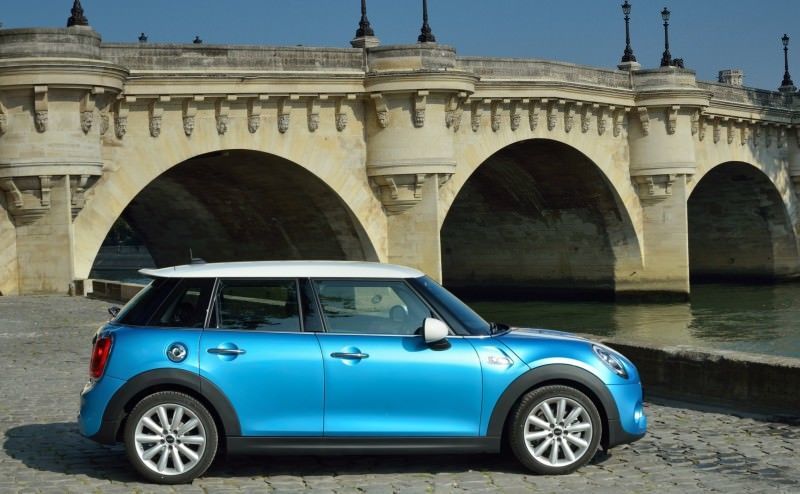 2015 MINI Cooper 5-Door in Postcard-Worthy Trip Around The City of Light 14