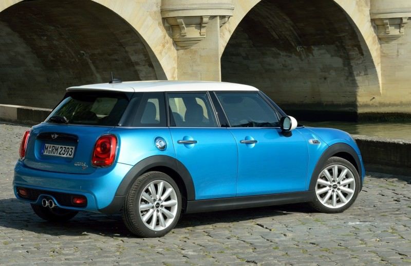 2015 MINI Cooper 5-Door in Postcard-Worthy Trip Around The City of Light 15