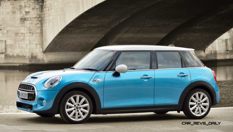 2015 MINI Cooper 5-Door in Postcard-Worthy Trip Around The City of Light 3