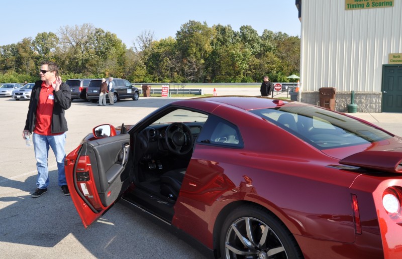 2015 Nissan GT-R 11