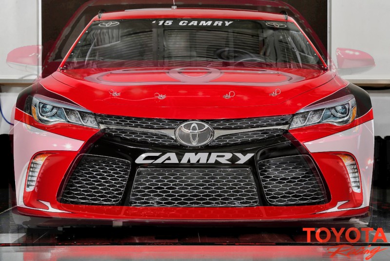 2015 Toyota Camry NASCAR 13