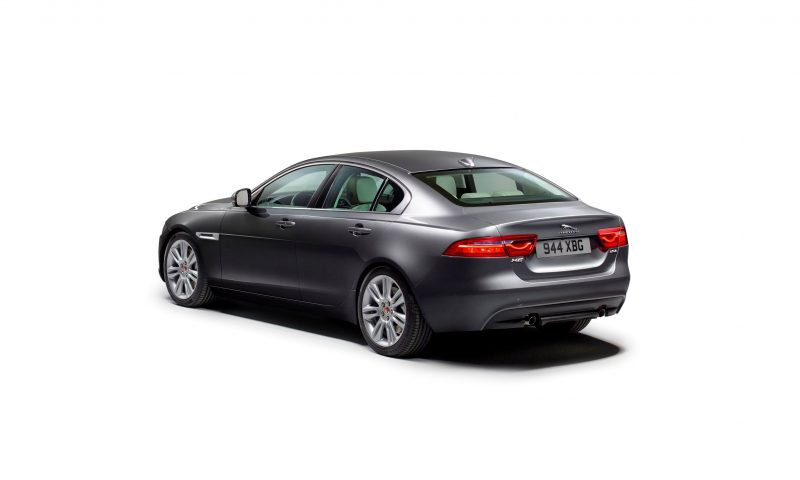 2016 Jaguar XE 16