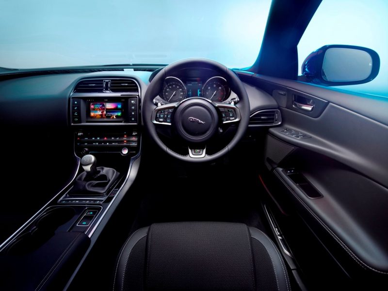 2016 Jaguar XE 47