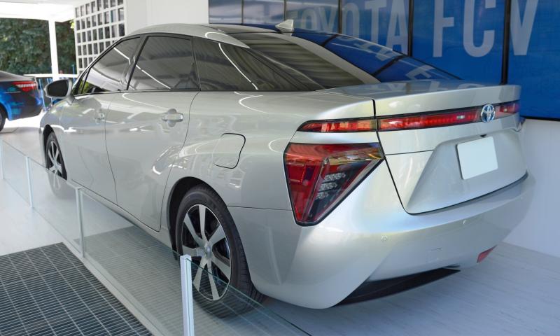 2016 Toyota FCV Production Car 13