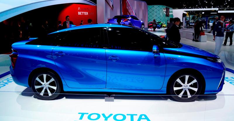 2016 Toyota FCV Production Car 2