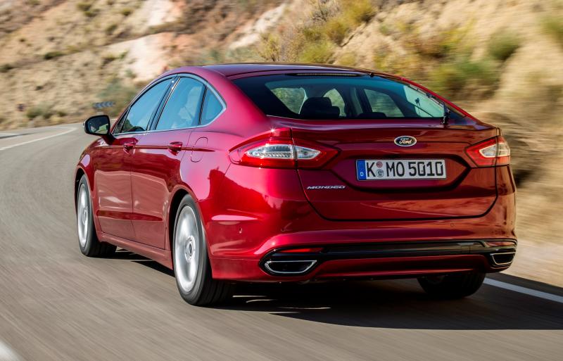 All-new Ford Mondeo debuts Pedestrian Detection; new engines and reduced weight deliver enhanced efficiency -59582