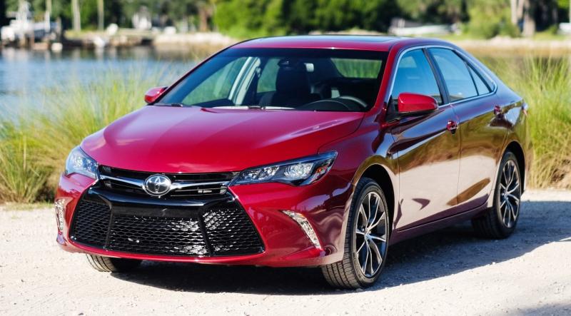 HD Road Test Review - 2015 Toyota Camry XSE 12