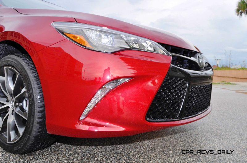 HD Road Test Review - 2015 Toyota Camry XSE 52