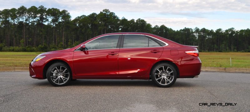HD Road Test Review - 2015 Toyota Camry XSE 71
