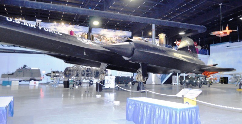 Lockheed SR-71A Blackbird 75