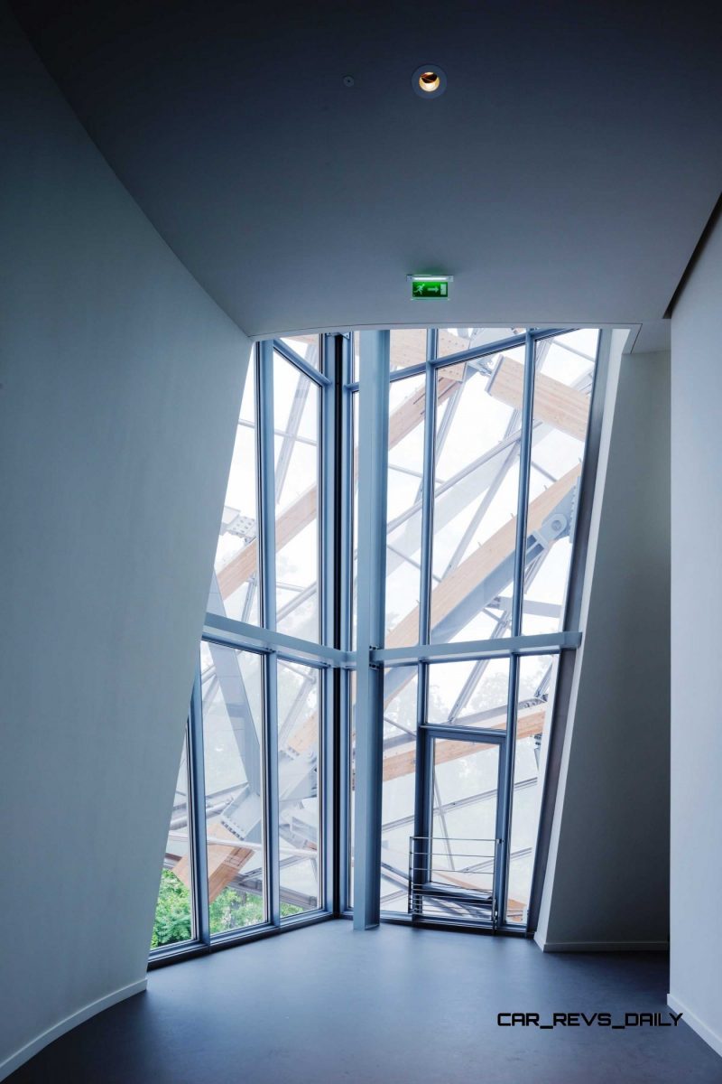 New Paris Art Museum from LVMH's Arnaud Shows Progress in Gehry Design Aesthetic 18