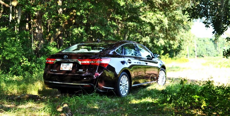 Road Test Review - 2015 Toyota Avalon Hybrid 26