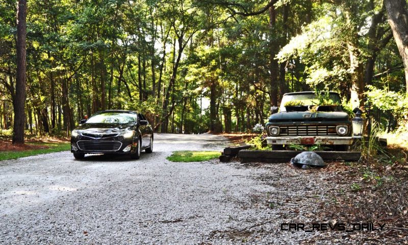 Road Test Review - 2015 Toyota Avalon Hybrid 47