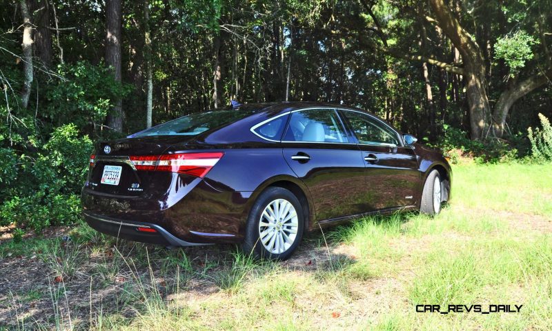 Road Test Review - 2015 Toyota Avalon Hybrid 9