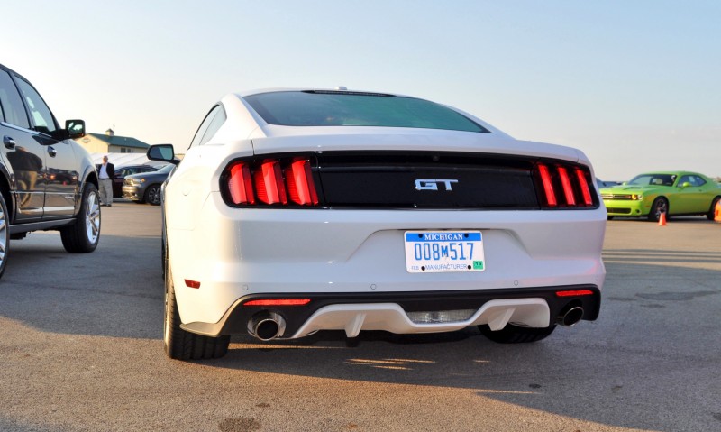 Track Test Review - 2015 Ford Mustang GT in 4K Video 15