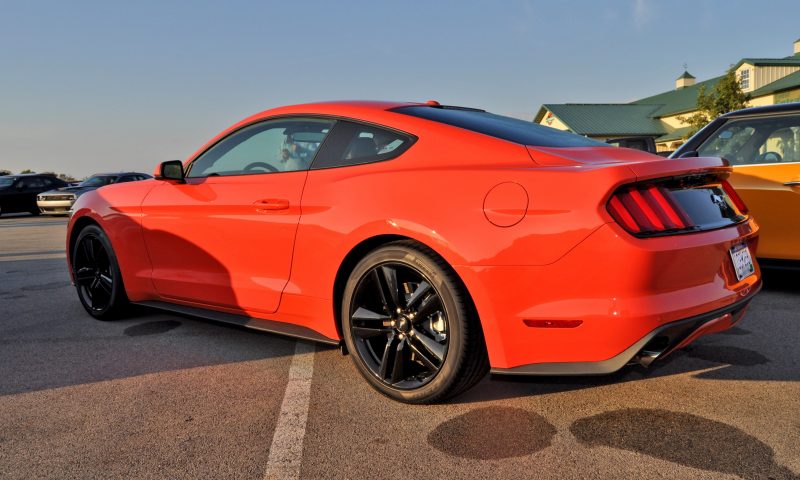 Track Test Review - 2015 Ford Mustang GT in 4K Video 22