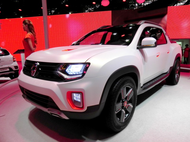 2014 Renault-Dacia DUSTER OROCH 4WD Pickup-Truck 39