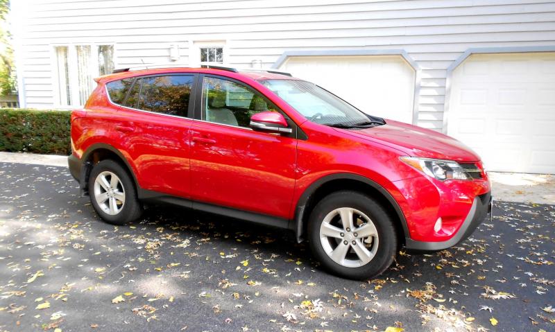 2014 Toyota RAV4 XLE AWD 8