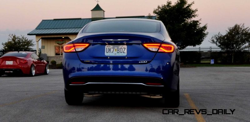 2015 Chrysler 200 Limited 12