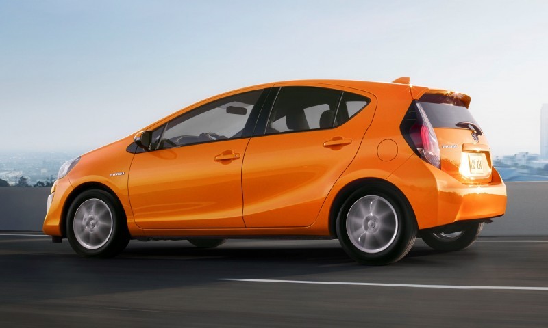 2015 Toyota Prius C 6