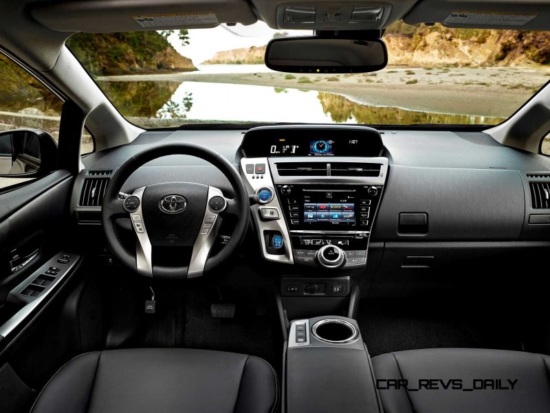 2015 Toyota Prius V 10