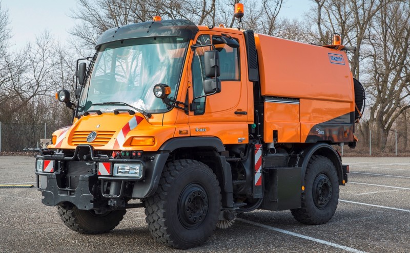 2015 Unimog U218 and U423 Upfit Showcase 111