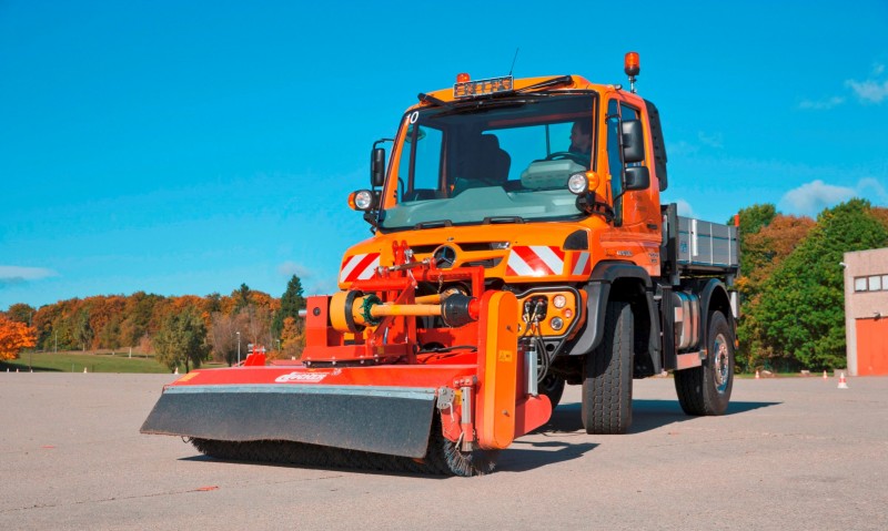 2015 Unimog U218 and U423 Upfit Showcase 26