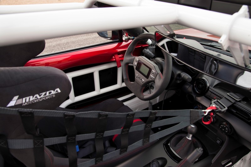 2016 MazdaSpeed MX-5 Racecar 18