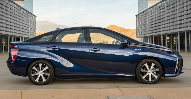 2016 Toyota Mirai 23