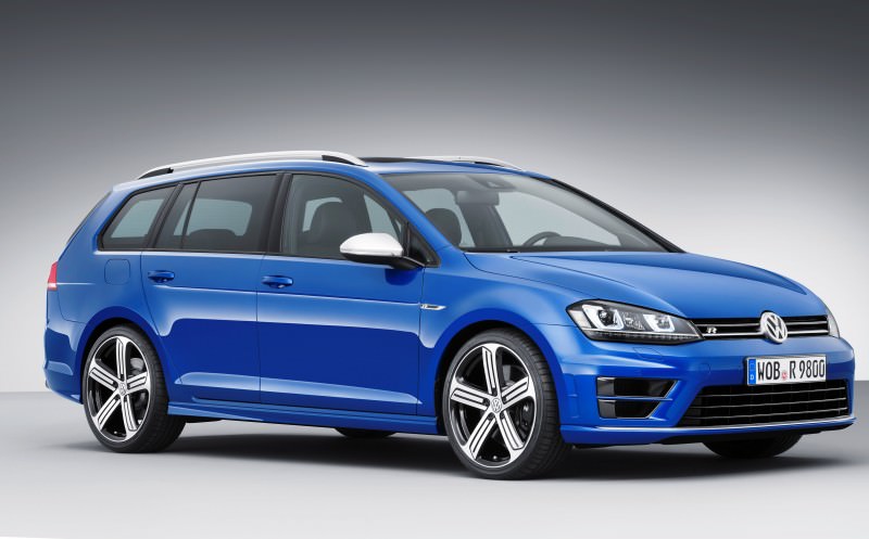 2016 Volkswagen Golf R Sportwagen 10