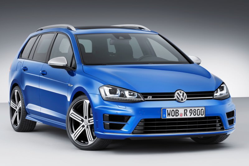 2016 Volkswagen Golf R Sportwagen 13