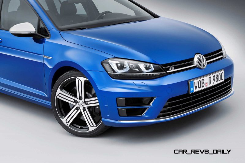 2016 Volkswagen Golf R Sportwagen 14