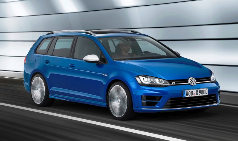 2016 Volkswagen Golf R Sportwagen 18